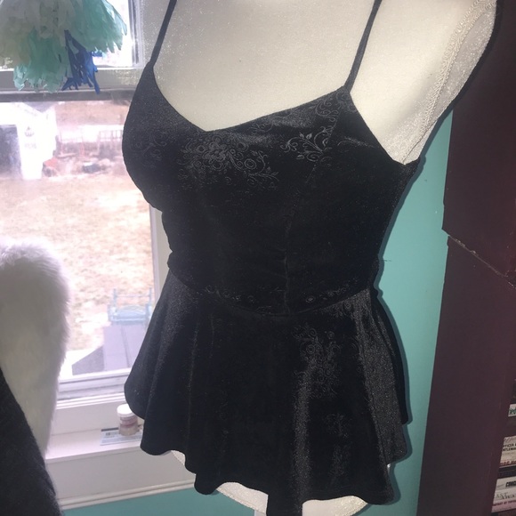 Black Velvet Top - Picture 2 of 4